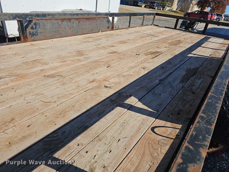 image for item DR5889 2011 Maxey  utility trailer