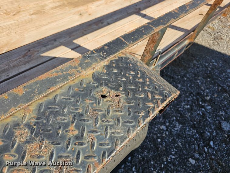 image for item DR5889 2011 Maxey  utility trailer