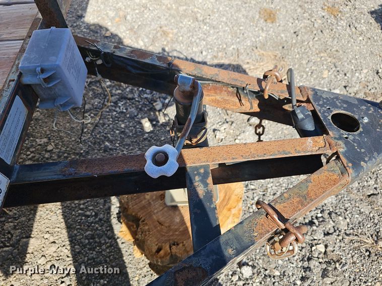 image for item DR5889 2011 Maxey  utility trailer