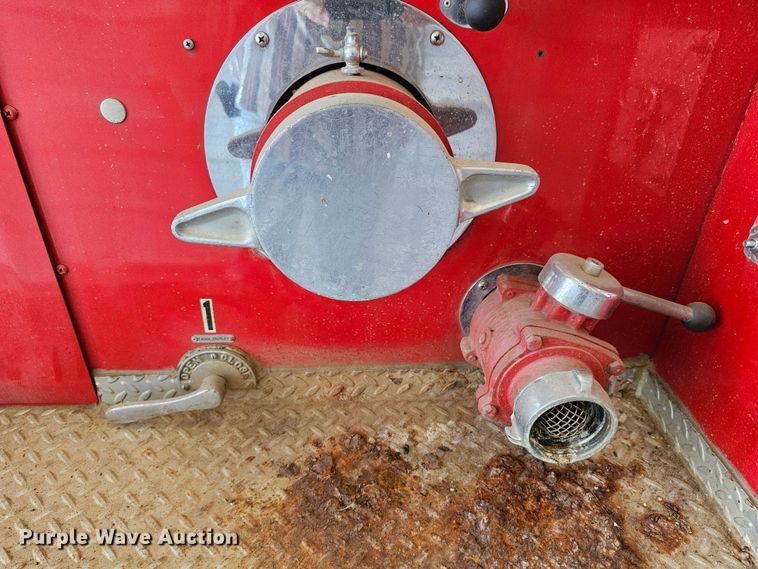 image for item DR5892 1975 International C01910B  pumper fire truck