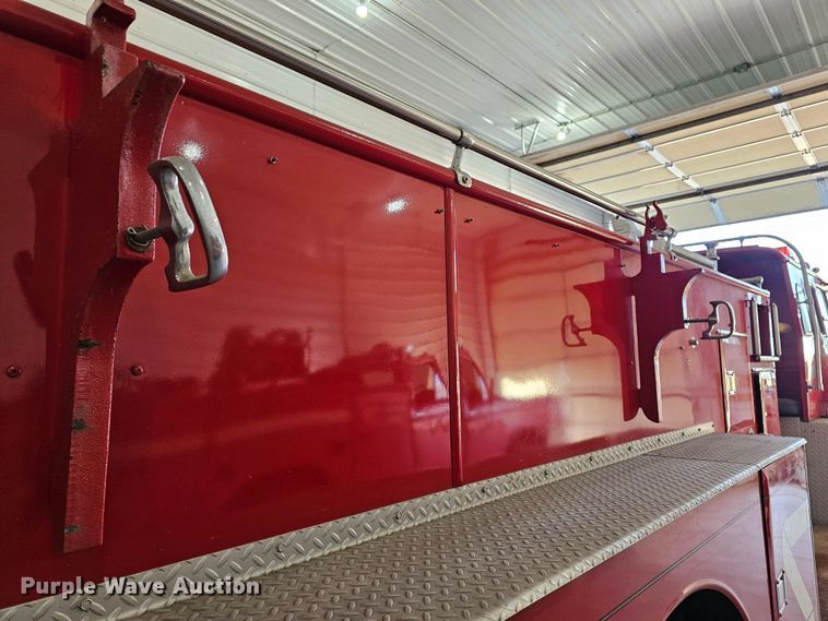 image for item DR5892 1975 International C01910B  pumper fire truck