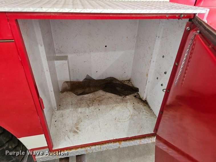 image for item DR5892 1975 International C01910B  pumper fire truck