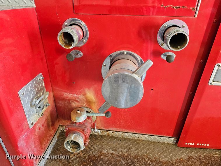 image for item DR5892 1975 International C01910B  pumper fire truck