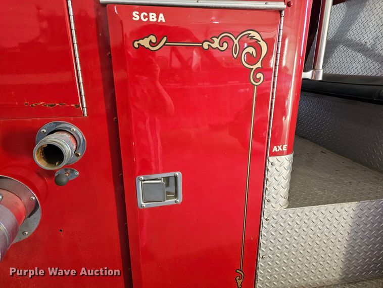 image for item DR5892 1975 International C01910B  pumper fire truck