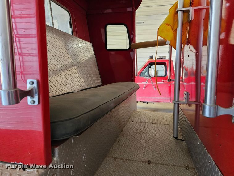 image for item DR5892 1975 International C01910B  pumper fire truck