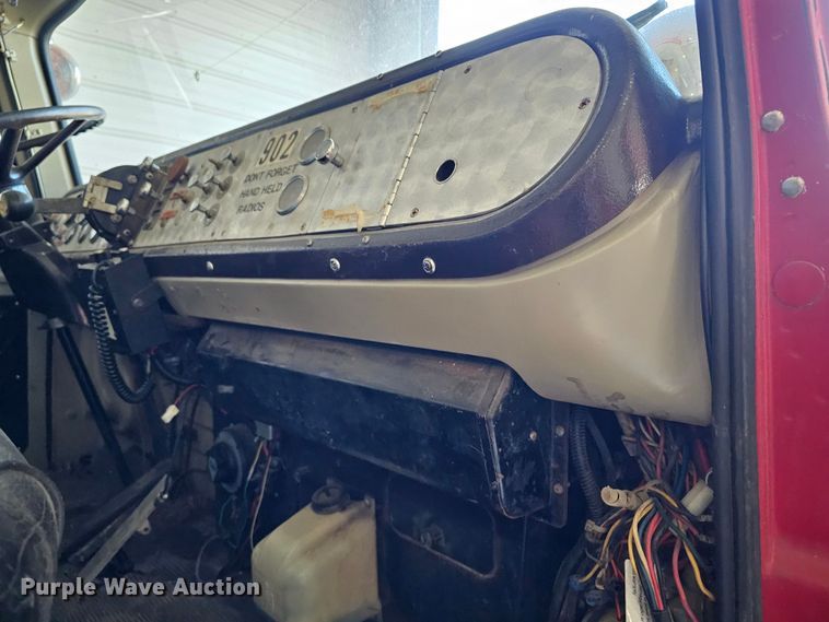 image for item DR5892 1975 International C01910B  pumper fire truck