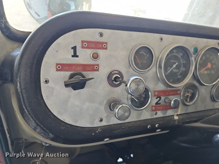 image for item DR5892 1975 International C01910B  pumper fire truck