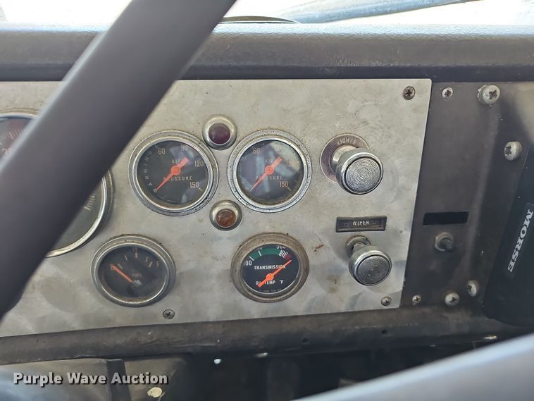 image for item DR5892 1975 International C01910B  pumper fire truck