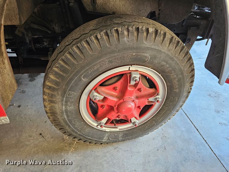 image for item DR5892 1975 International C01910B  pumper fire truck