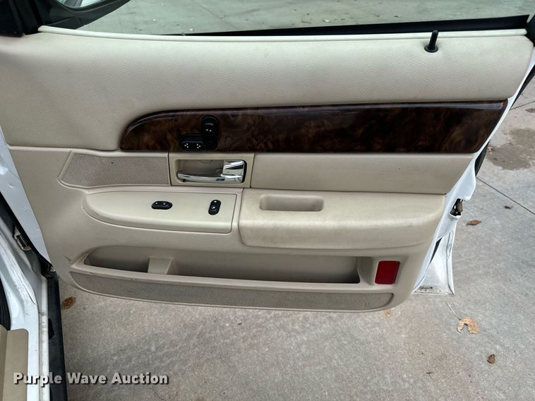 image for item GG9832 2007 Mercury Grand Marquis