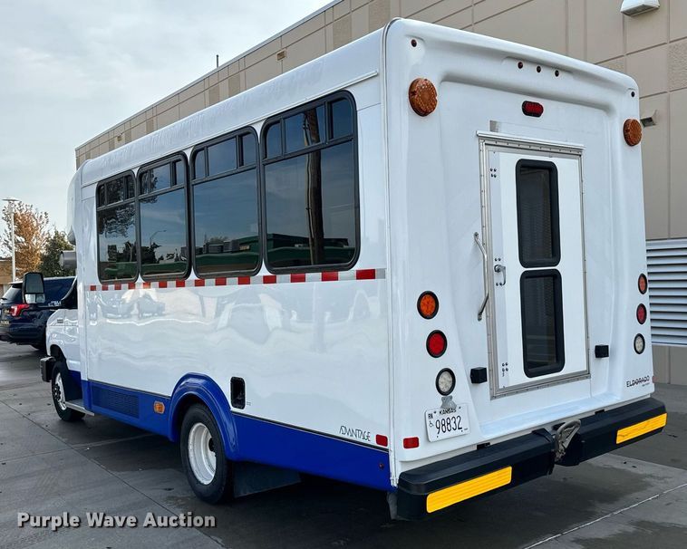 image for item GG9833 2017 Ford Advantage  shuttle bus