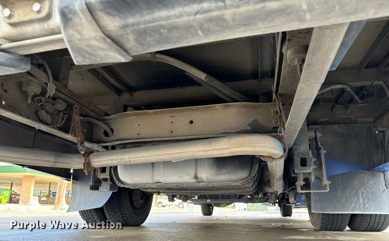 image for item GG9833 2017 Ford Advantage  shuttle bus