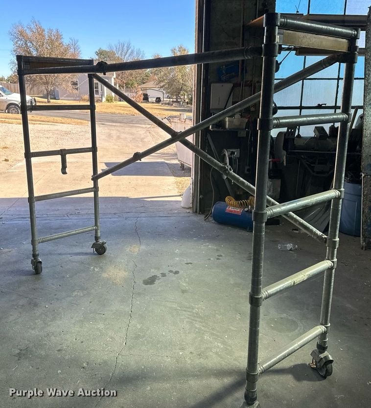 image for item GP9601 Aluminum scaffolding uprights