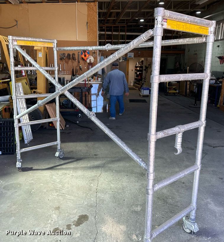 image for item GP9601 Aluminum scaffolding uprights