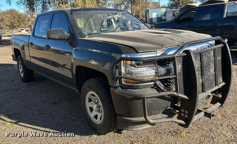 image for item IU9093 2018 Chevrolet Silverado 1500  Crew Cab pickup truck