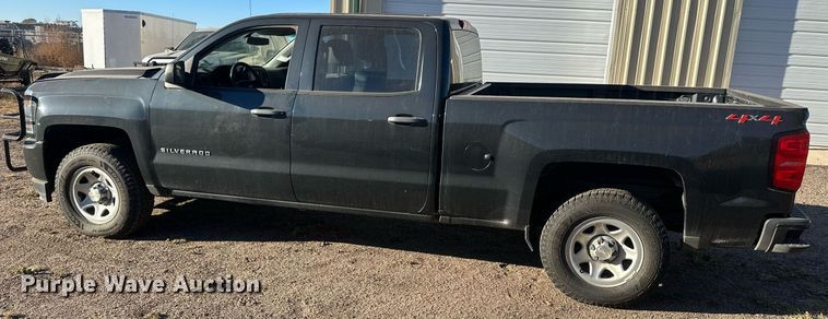 image for item IU9093 2018 Chevrolet Silverado 1500  Crew Cab pickup truck