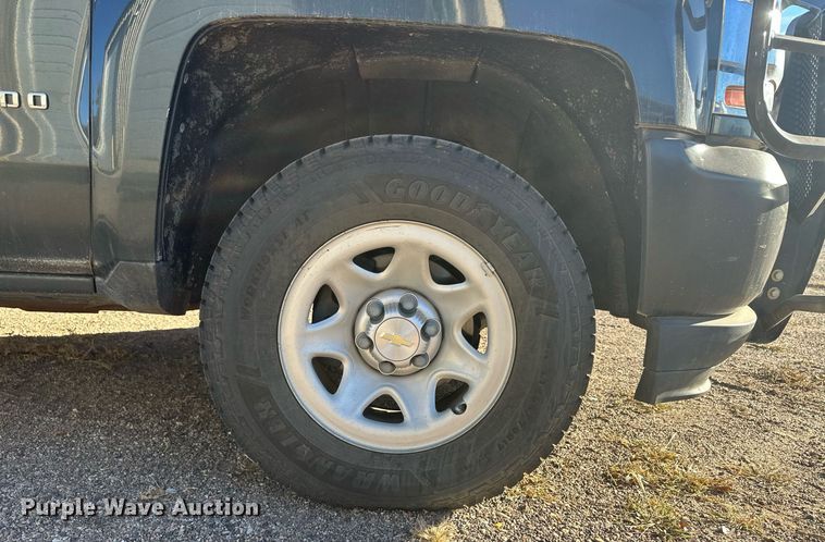 image for item IU9093 2018 Chevrolet Silverado 1500  Crew Cab pickup truck