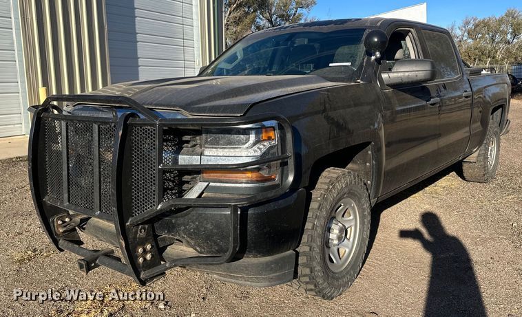 image for item IU9094 2018 Chevrolet Silverado 1500  Crew Cab pickup truck