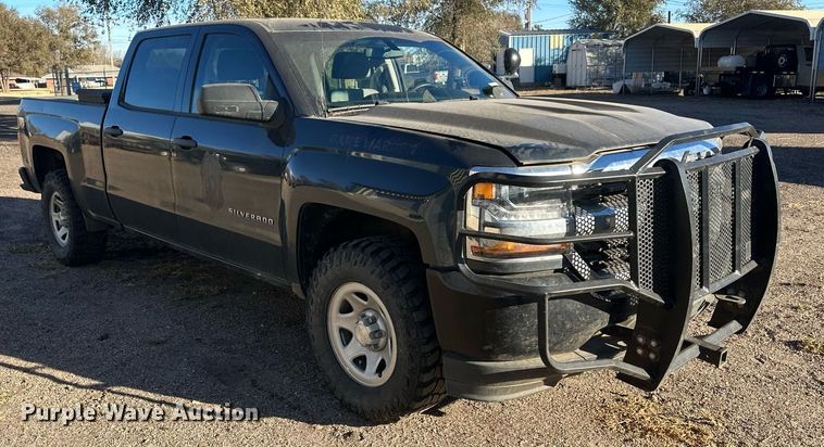 image for item IU9094 2018 Chevrolet Silverado 1500  Crew Cab pickup truck