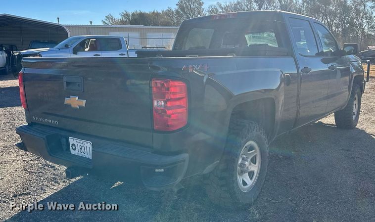 image for item IU9094 2018 Chevrolet Silverado 1500  Crew Cab pickup truck