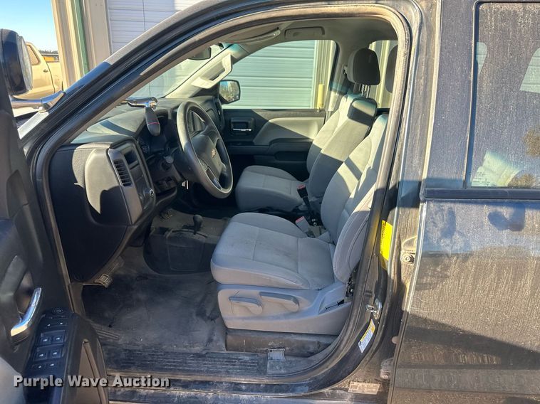 image for item IU9094 2018 Chevrolet Silverado 1500  Crew Cab pickup truck