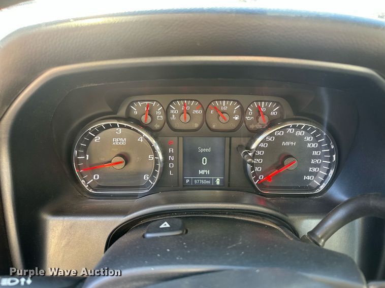 image for item IU9094 2018 Chevrolet Silverado 1500  Crew Cab pickup truck