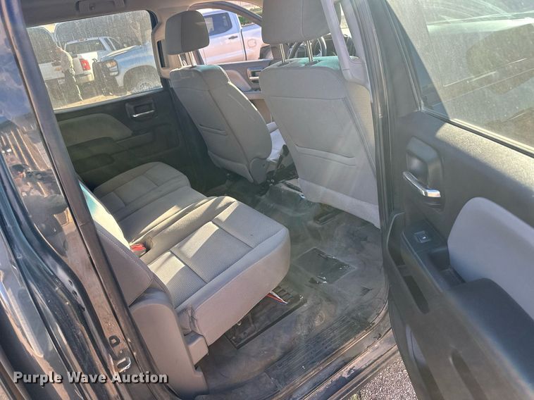 image for item IU9094 2018 Chevrolet Silverado 1500  Crew Cab pickup truck