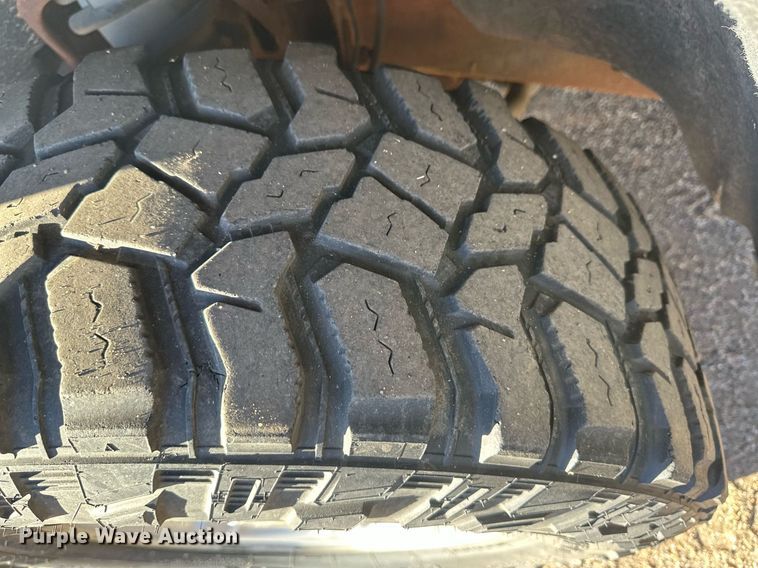 image for item IU9094 2018 Chevrolet Silverado 1500  Crew Cab pickup truck