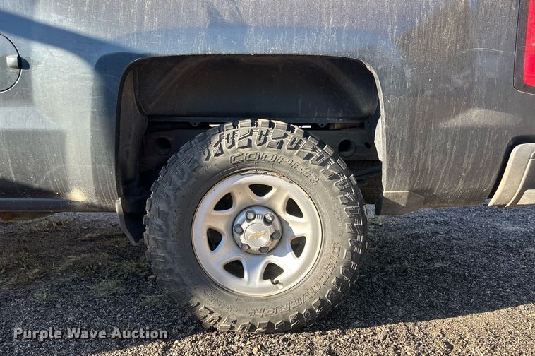 image for item IU9094 2018 Chevrolet Silverado 1500  Crew Cab pickup truck