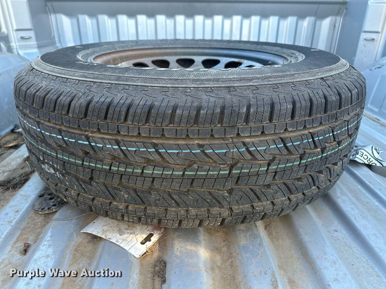 image for item IU9095 2019 Chevrolet Silverado 1500  Crew Cab pickup truck