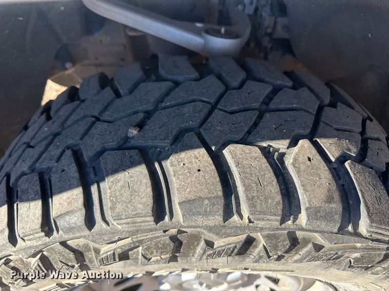 image for item IU9095 2019 Chevrolet Silverado 1500  Crew Cab pickup truck