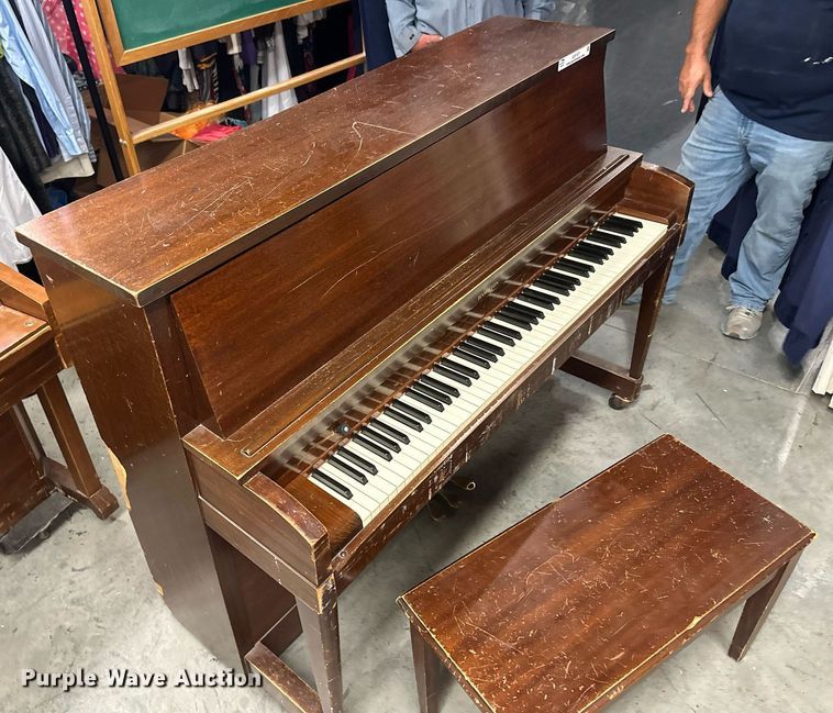 image for item IU9107 (2) pianos