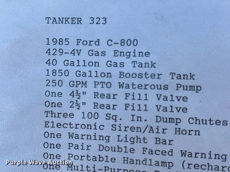 image for item IU9133 1986 Ford C800  pumper fire truck