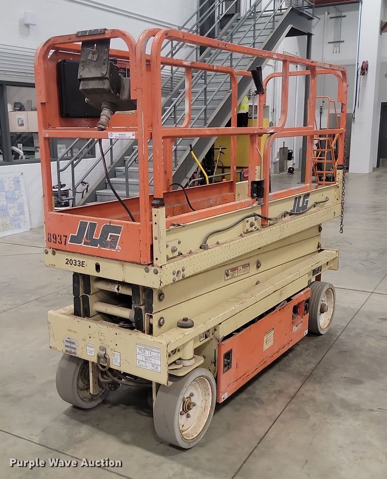 image for item KH9434 1999 JLG 2033-E  scissor lift