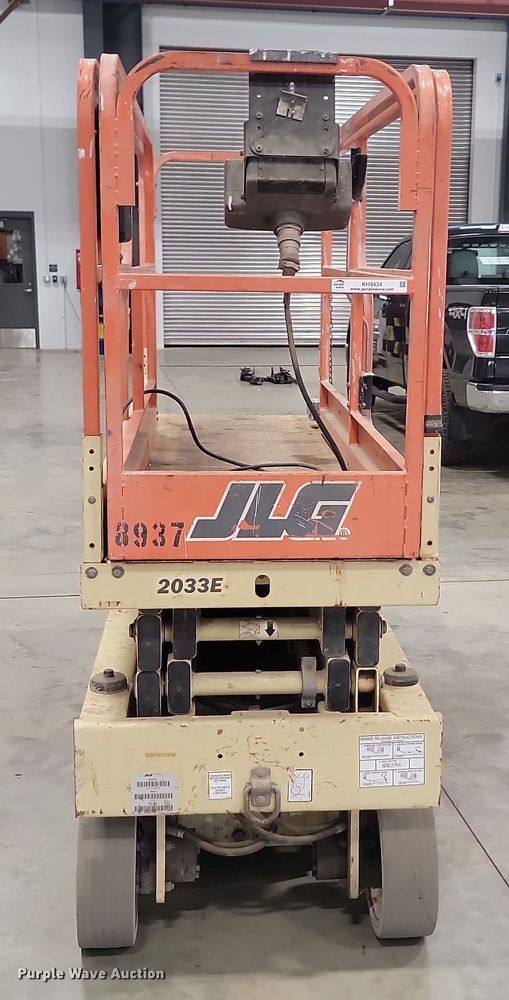 image for item KH9434 1999 JLG 2033-E  scissor lift