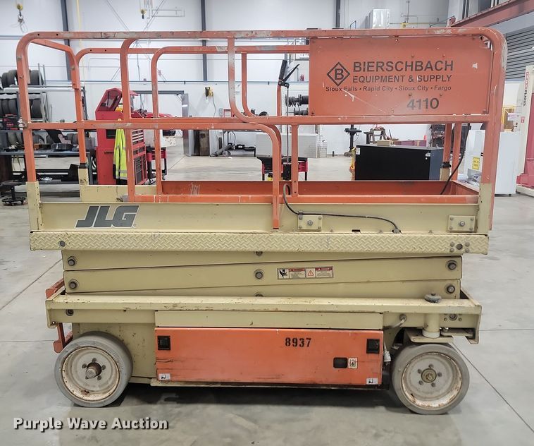 image for item KH9434 1999 JLG 2033-E  scissor lift