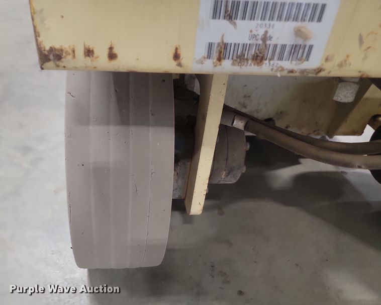 image for item KH9434 1999 JLG 2033-E  scissor lift