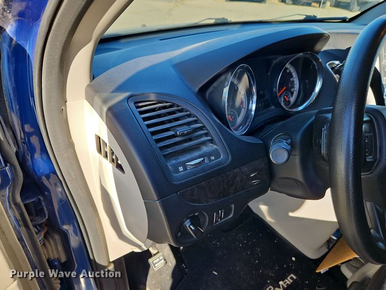 image for item LB9598 2011 Dodge Grand Caravan  van