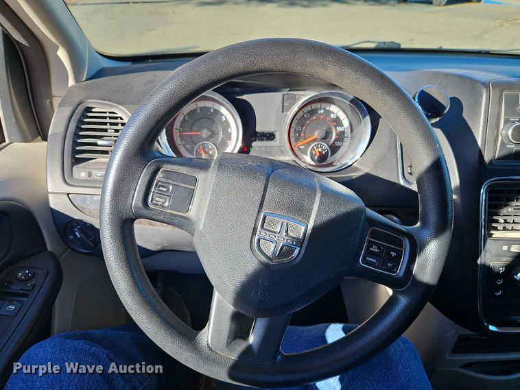 image for item LB9598 2011 Dodge Grand Caravan  van