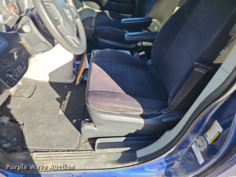 image for item LB9598 2011 Dodge Grand Caravan  van