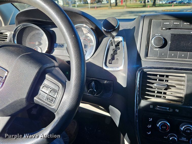 image for item LB9598 2011 Dodge Grand Caravan  van