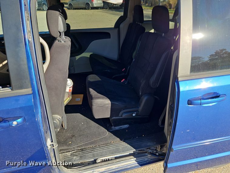 image for item LB9598 2011 Dodge Grand Caravan  van