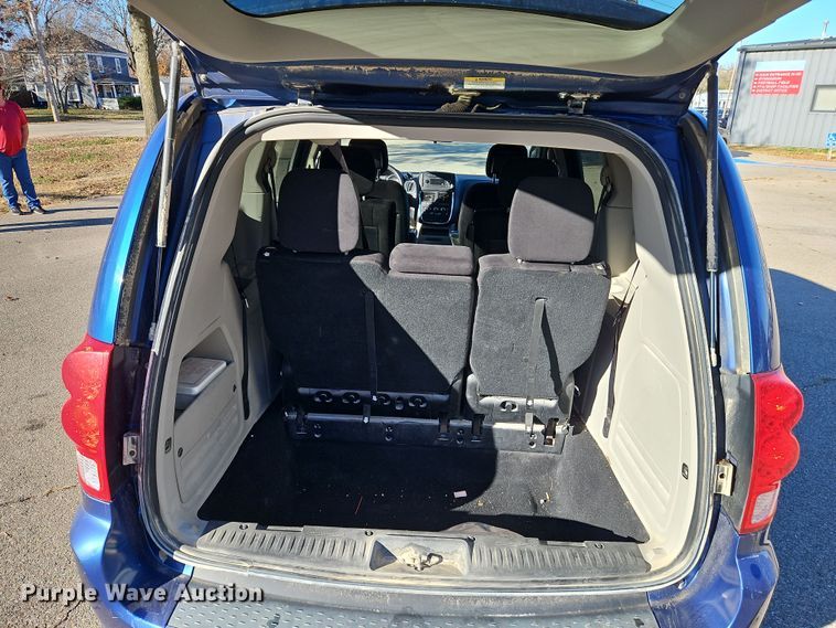 image for item LB9598 2011 Dodge Grand Caravan  van