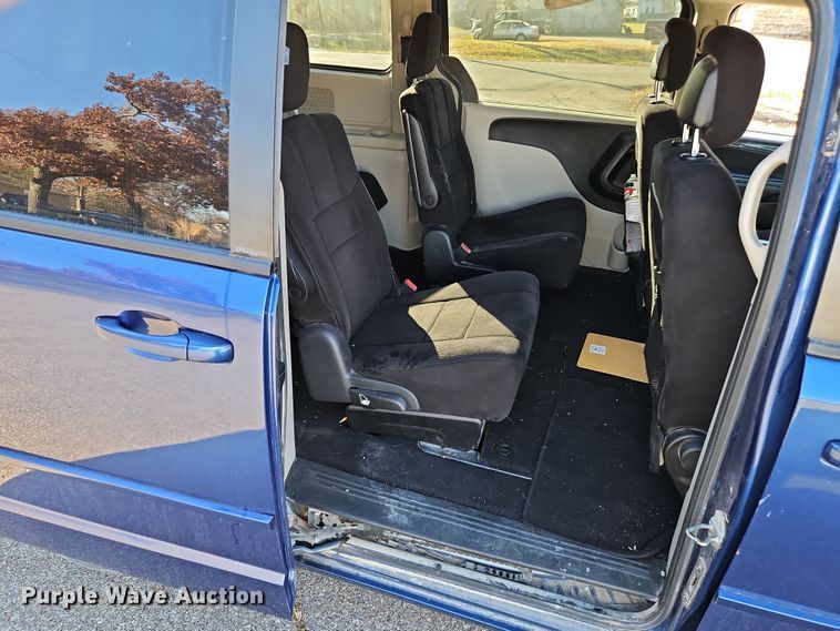 image for item LB9598 2011 Dodge Grand Caravan  van