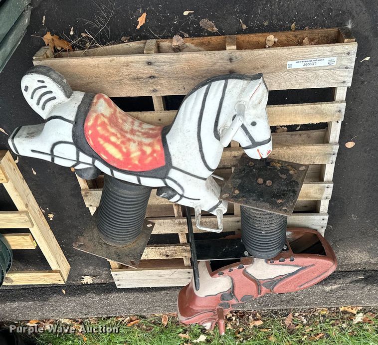 image for item LO9297 Playground equipment