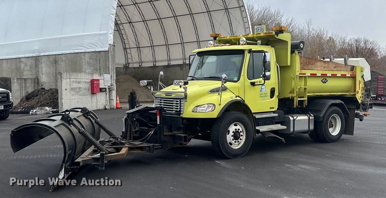 image for item LO9300 2006 Freightliner Business Class M2  dump truck