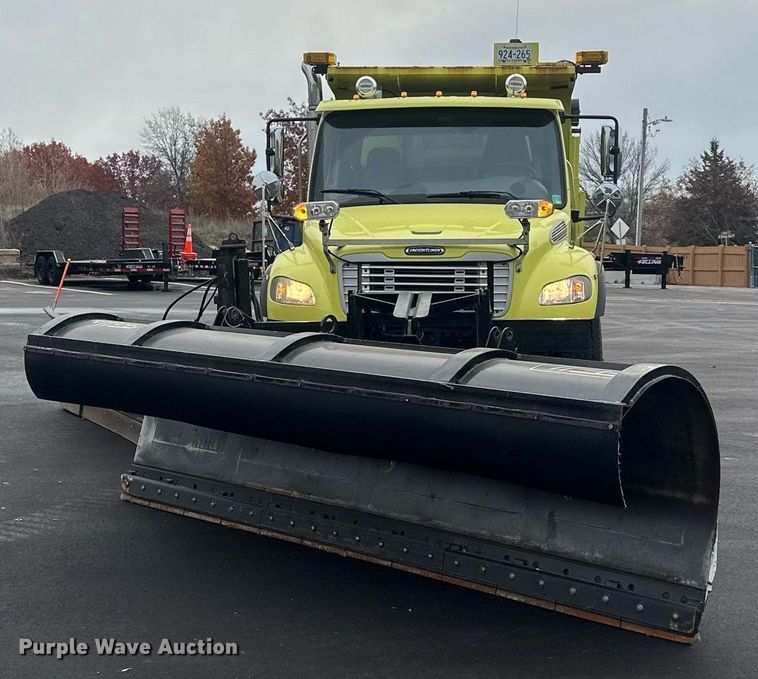 image for item LO9300 2006 Freightliner Business Class M2  dump truck