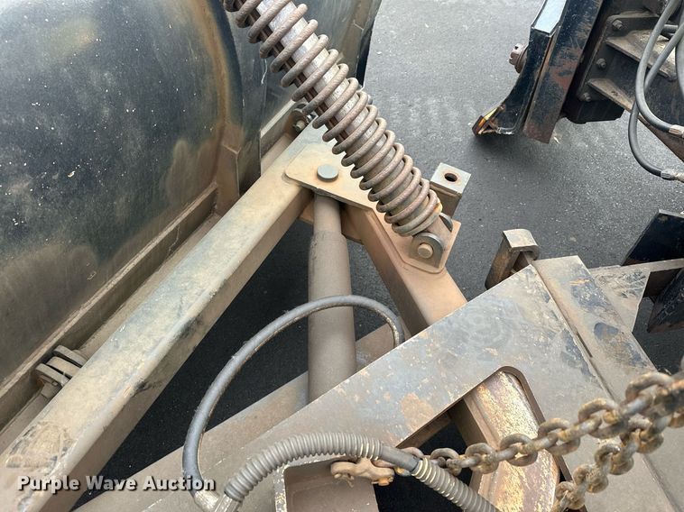 image for item LO9300 2006 Freightliner Business Class M2  dump truck