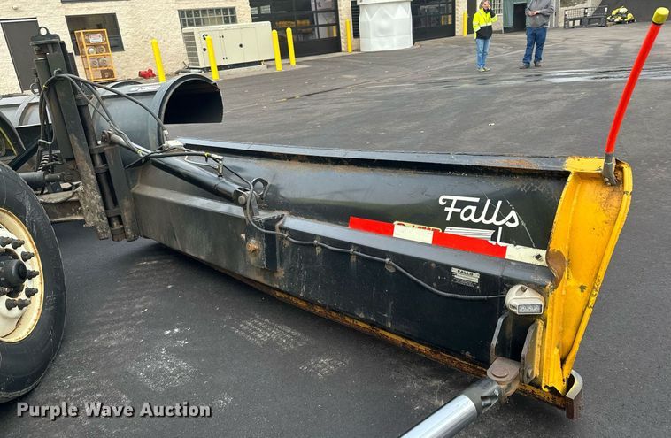 image for item LO9300 2006 Freightliner Business Class M2  dump truck