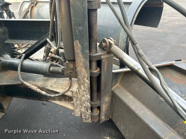 image for item LO9300 2006 Freightliner Business Class M2  dump truck